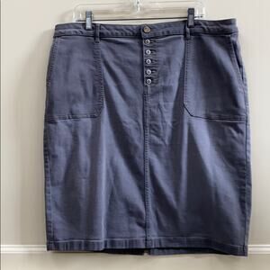 Logo 18 gray skirt